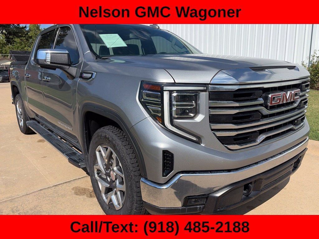 Used 2023 GMC Sierra 1500 SLT AWD/4WD image 3
