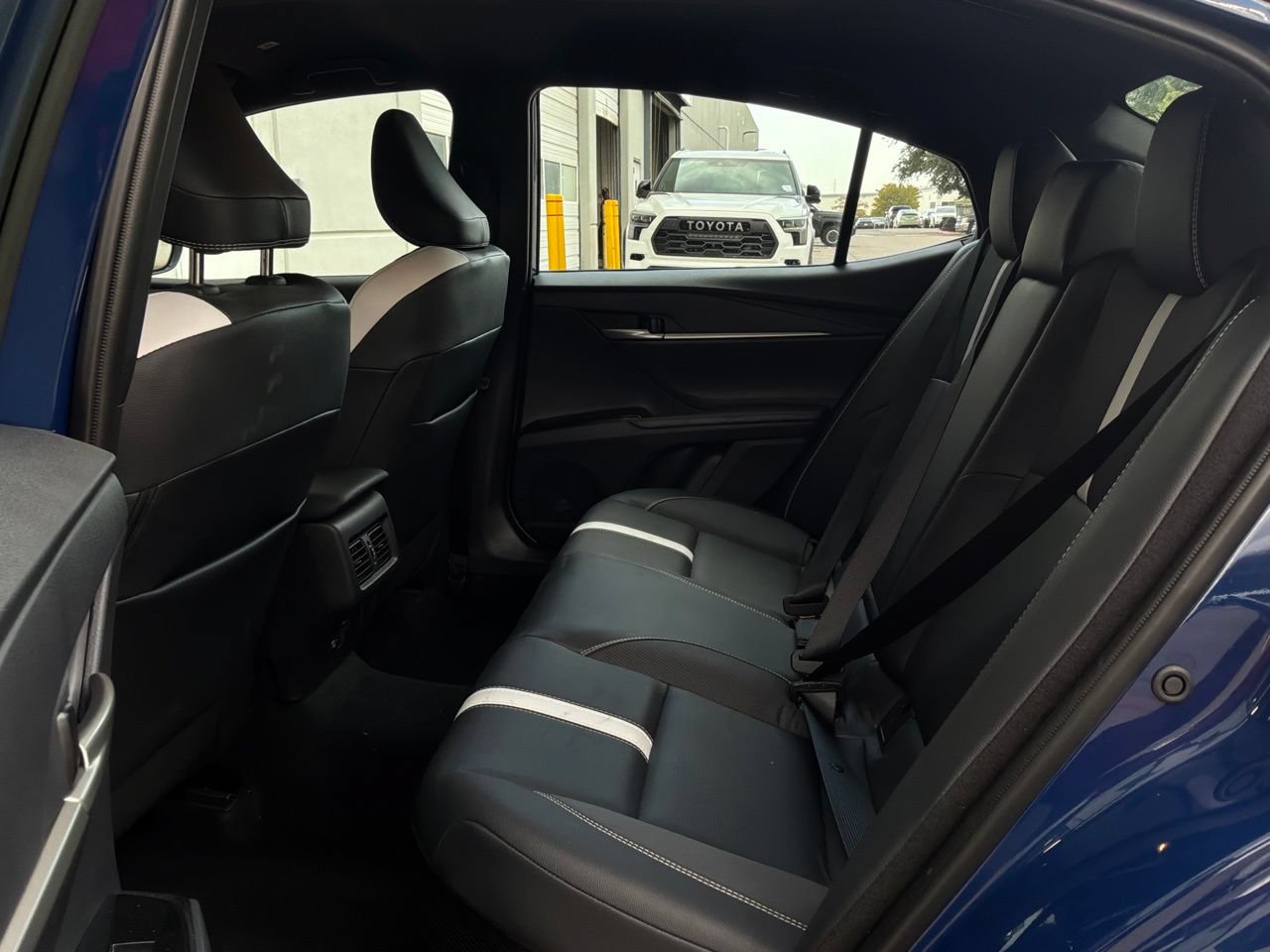 Used 2026 Toyota Camry SE FWD image 11
