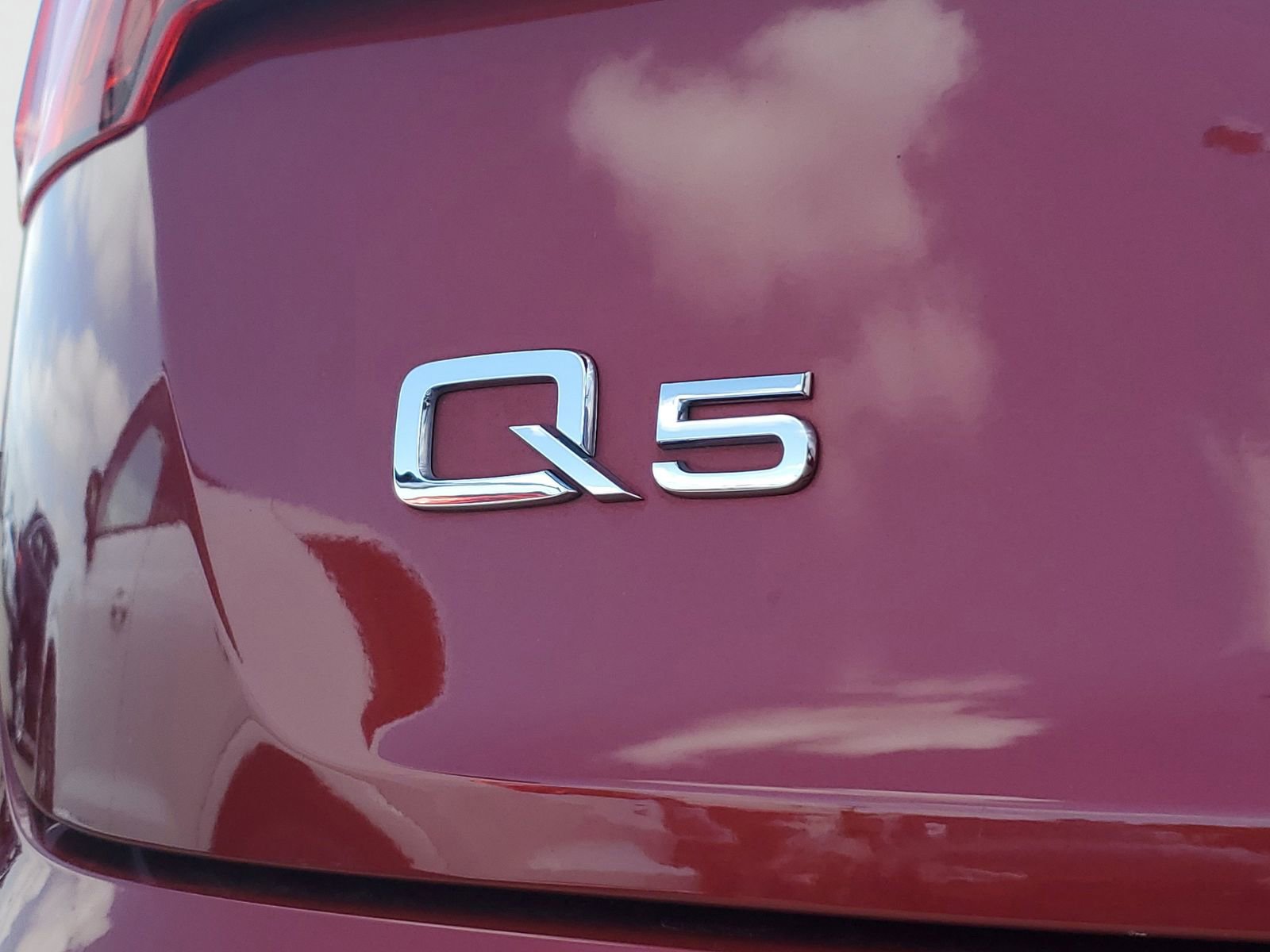 Used 2019 Audi Q5 Premium w/ Premium Plus Package AWD/4WD image 6