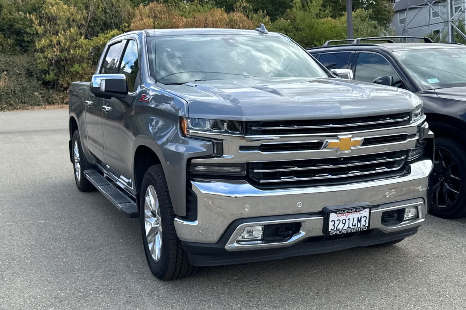 Used 2020 Chevrolet Silverado 1500 LTZ w/ LTZ Premium Package AWD/4WD image 3