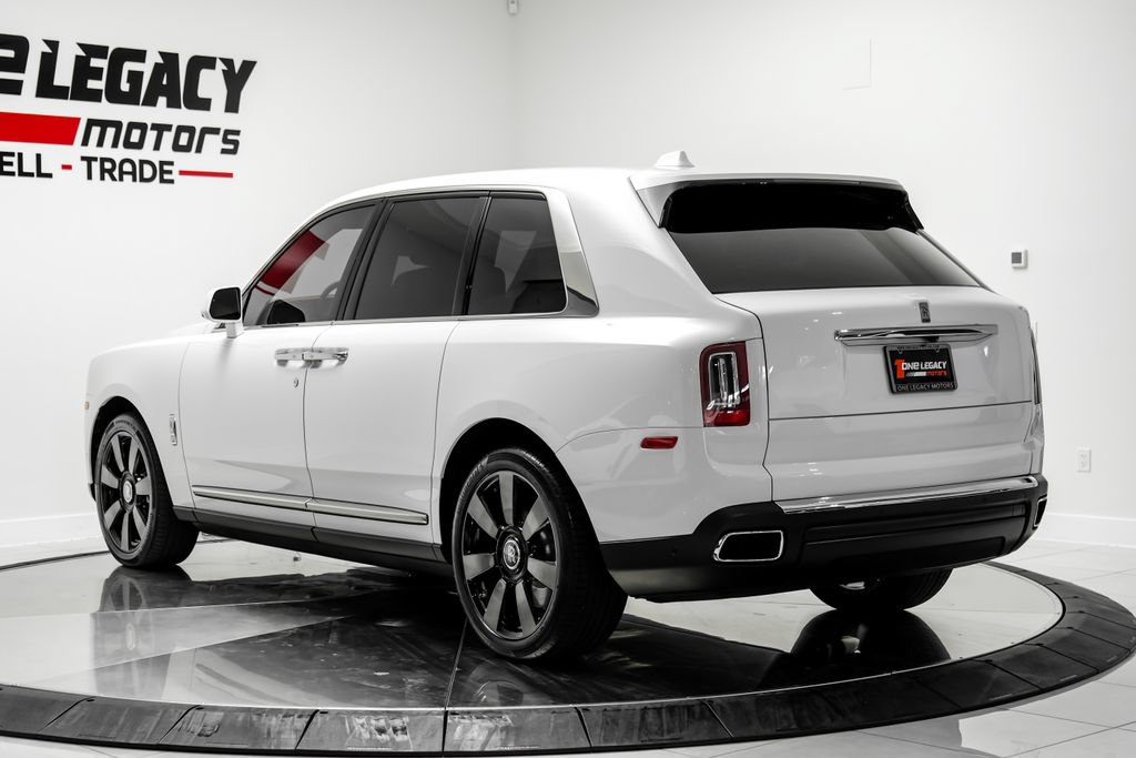 Used 2022 Rolls-Royce Cullinan AWD/4WD image 11