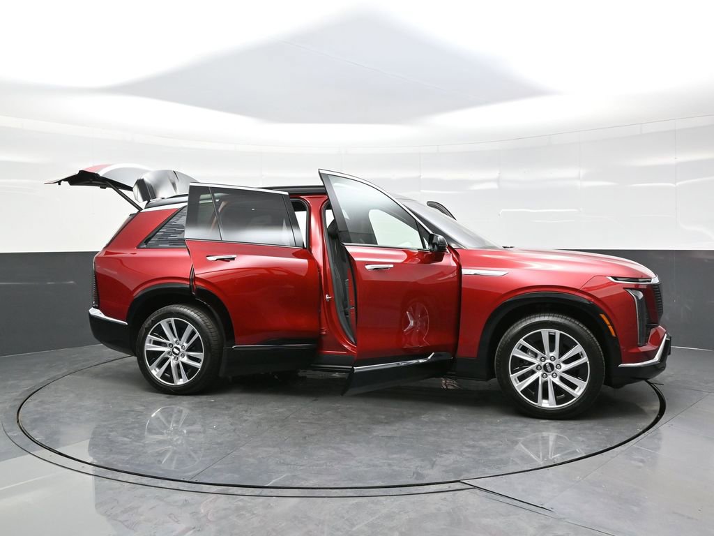 New 2026 Cadillac Vistiq Luxury w/ LPO, Floor Liner Package image 32