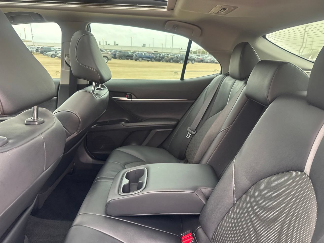 Used 2020 Toyota Camry XSE FWD image 39