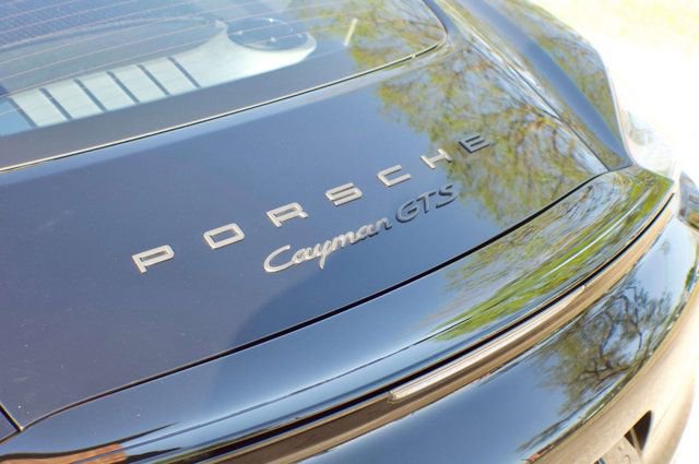 Used 2016 Porsche Cayman RWD image 9