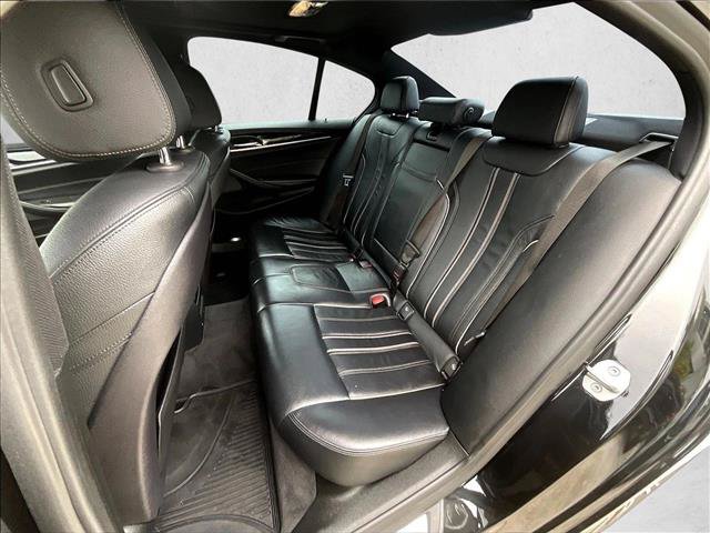 Used 2018 BMW 540i w/ M Sport Package RWD image 24