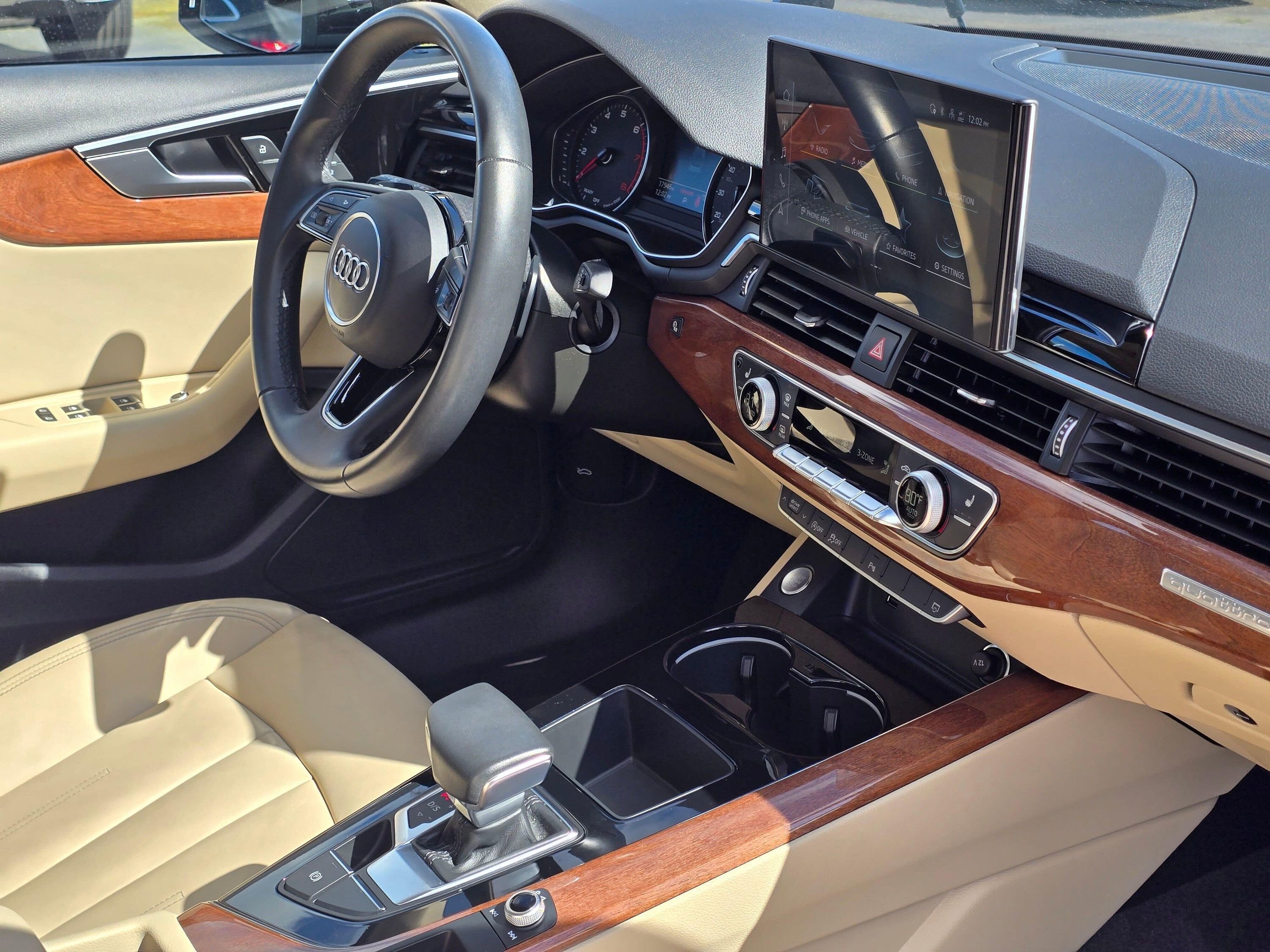 Used 2023 Audi A4 2.0T Premium w/ Convenience Package image 29