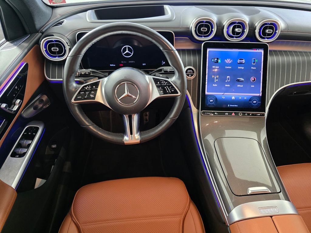 Used 2023 Mercedes-Benz GLC 300 4MATIC image 13