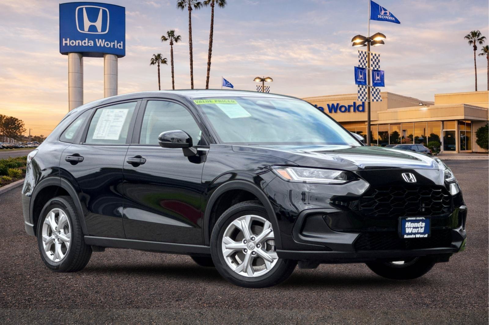 Certified 2025 Honda HR-V LX image 2