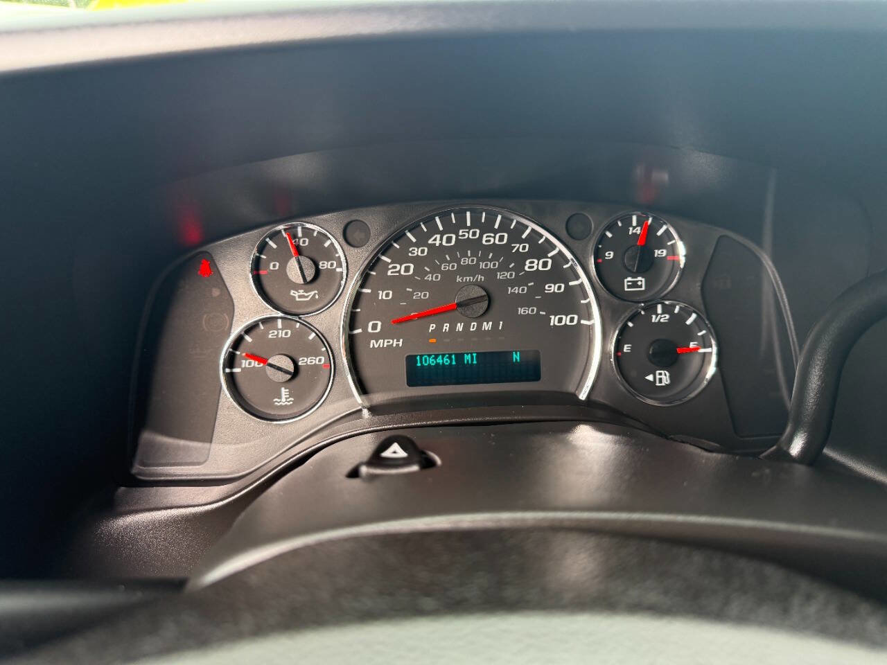 Used 2019 Chevrolet Express 3500 w/ Driver Convenience Package image 17