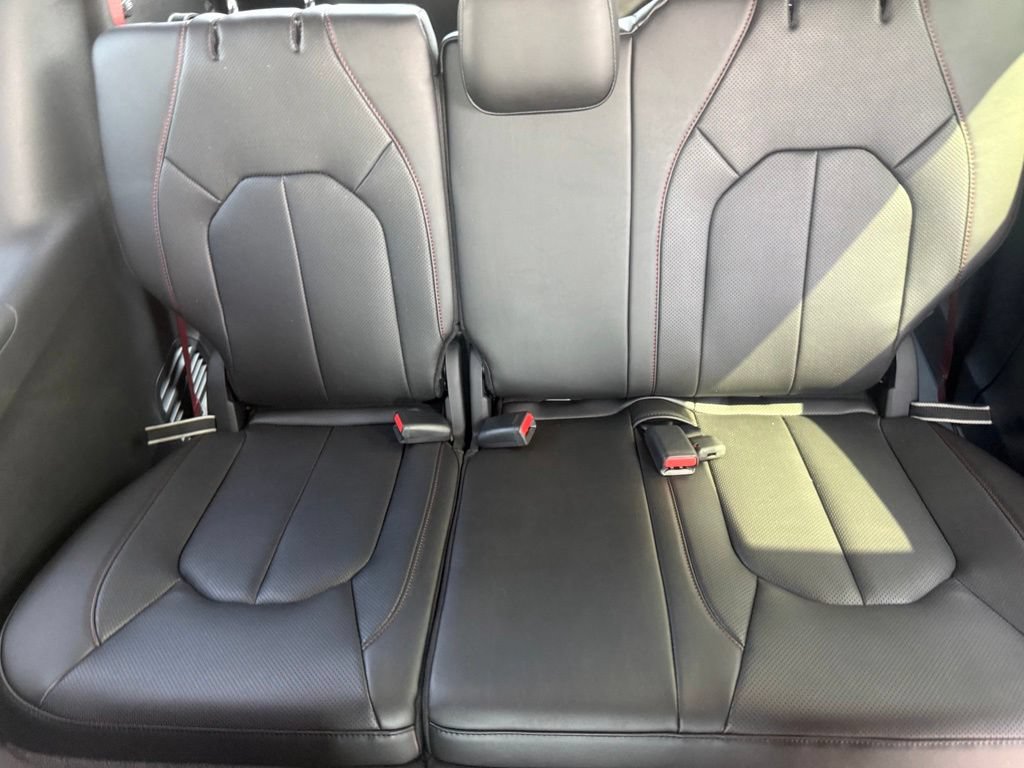 New 2027 Chrysler Pacifica Select FWD image 45