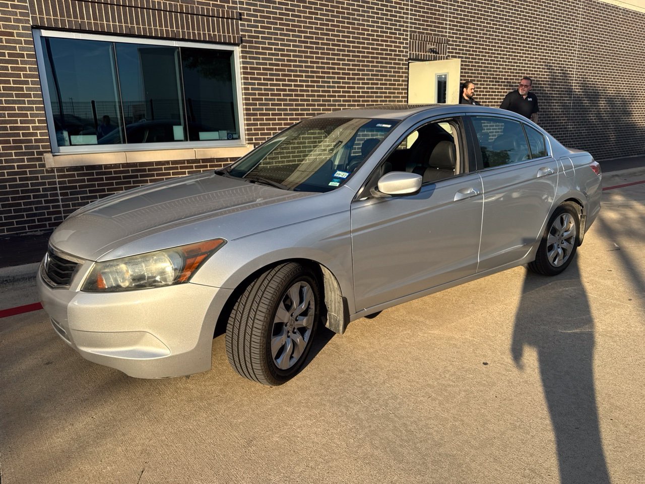 Used 2009 Honda Accord EX-L image 2