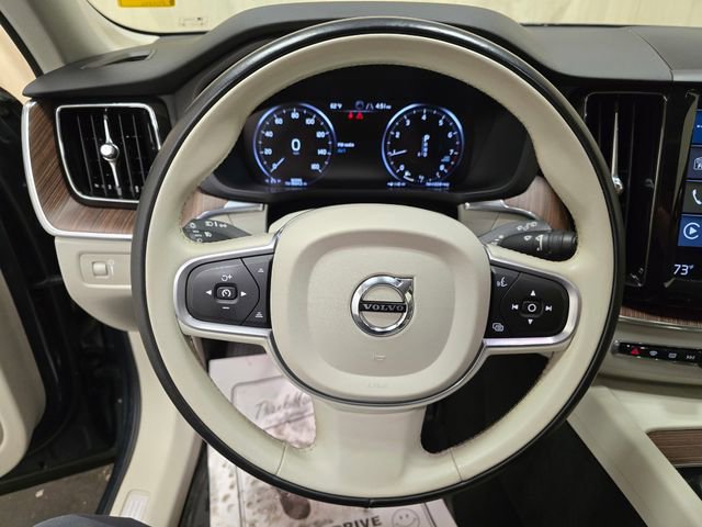 Used 2021 Volvo XC60 T5 Momentum image 16
