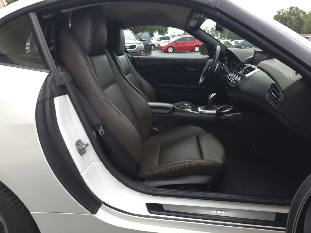 Used 2014 BMW Z4 sDrive35i RWD image 14