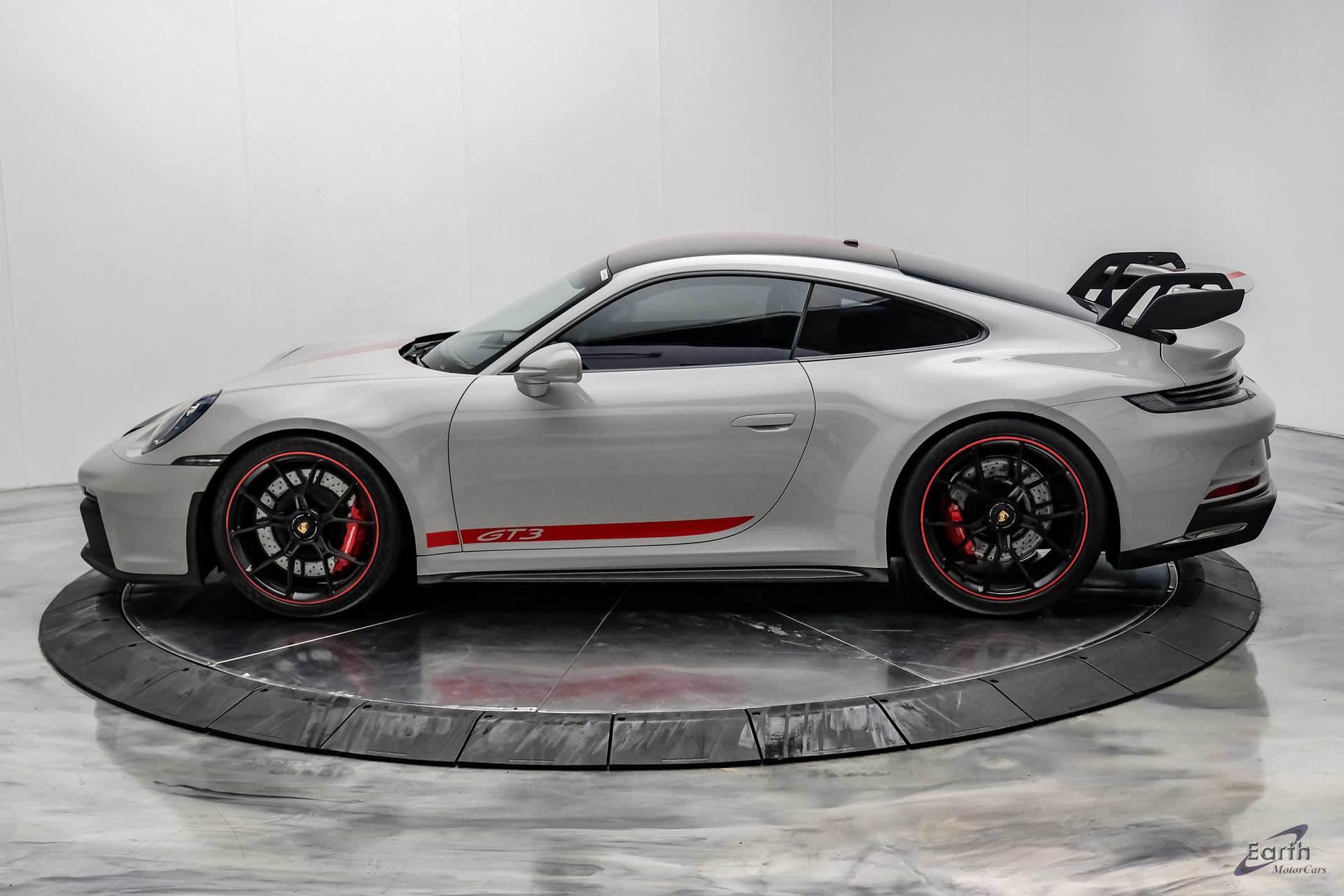 Used 2022 Porsche 911 GT3 RWD image 8