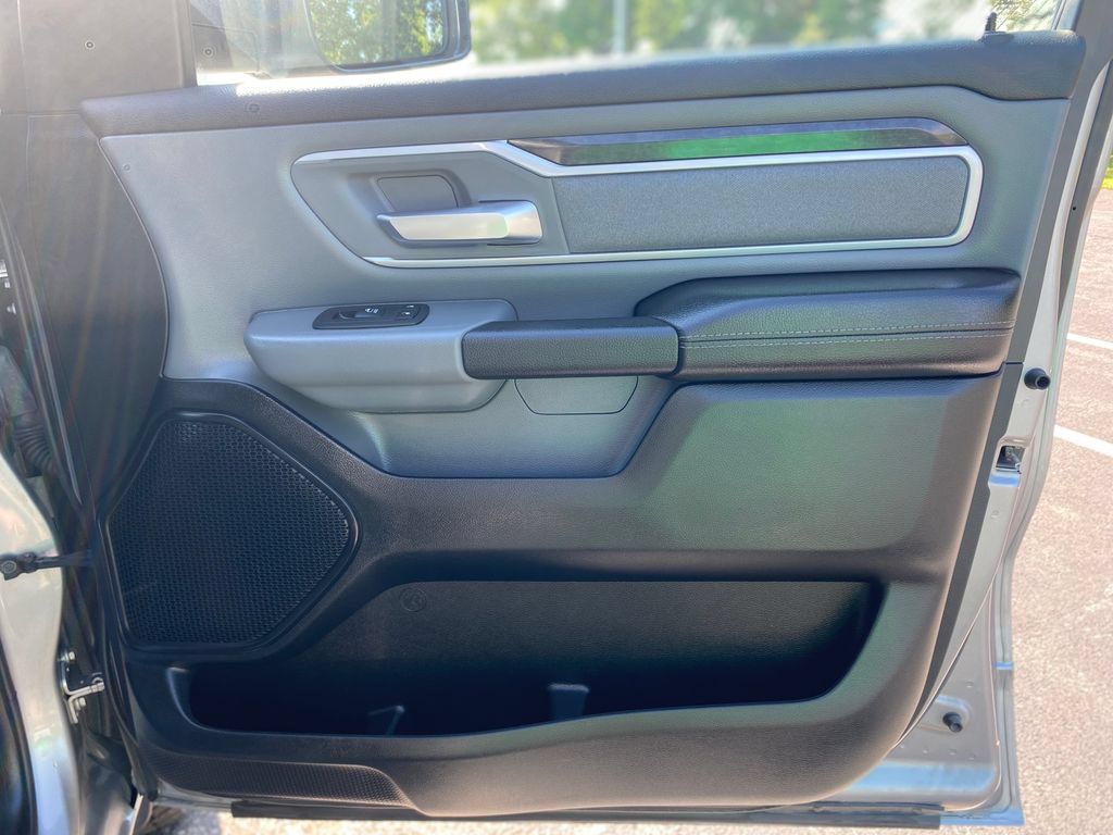 Used 2022 RAM 1500 Big Horn AWD/4WD image 9