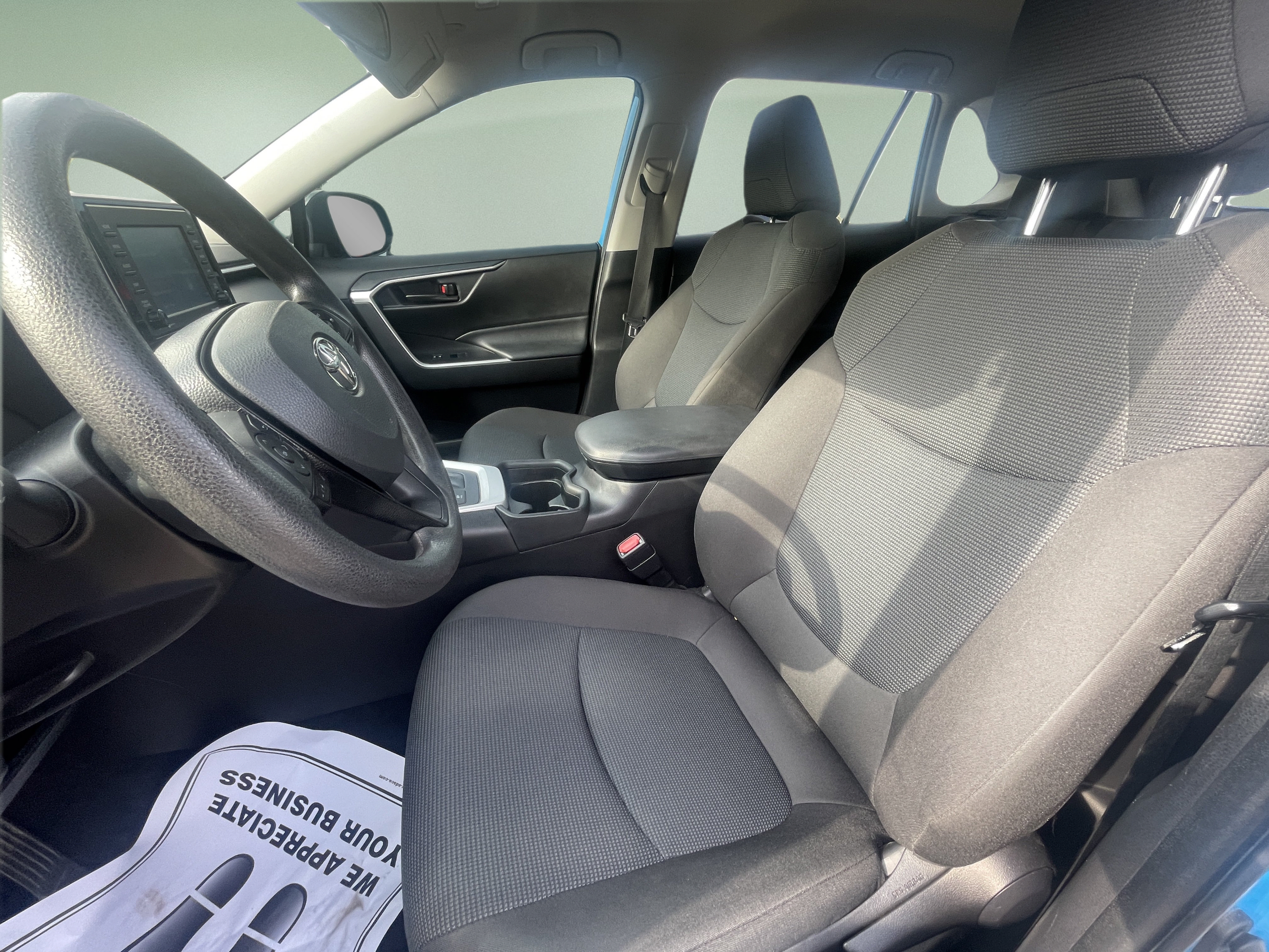 Used 2021 Toyota RAV4 LE AWD/4WD image 15