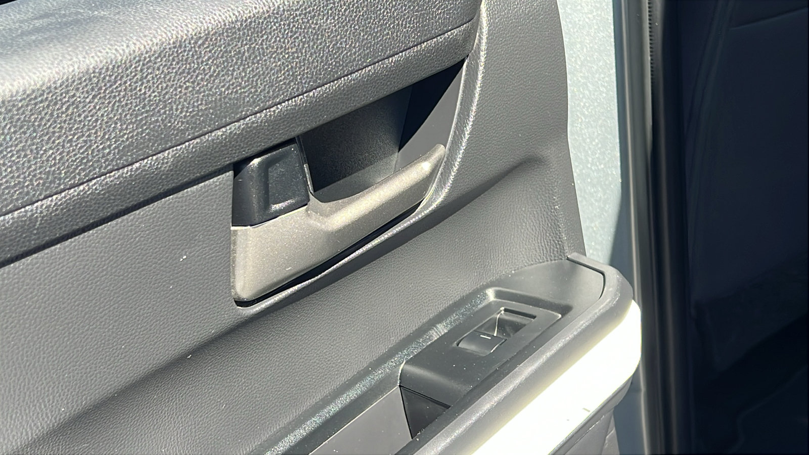Used 2024 Toyota Tacoma TRD Off-Road AWD/4WD image 12