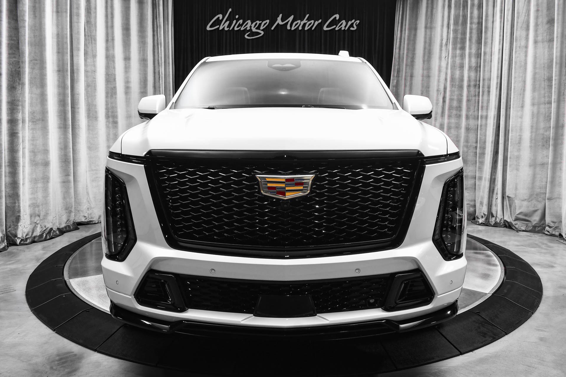 Used 2025 Cadillac Escalade V image 7