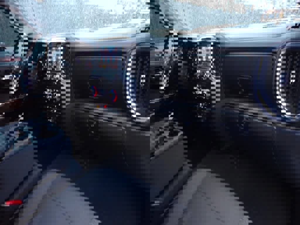 Used 2020 GMC Sierra 1500 Elevation w/ Elevation Value Package image 13