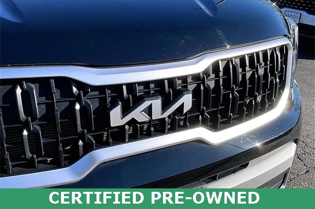 Used 2023 Kia Telluride EX w/ EX Captain's Chair Package image 28