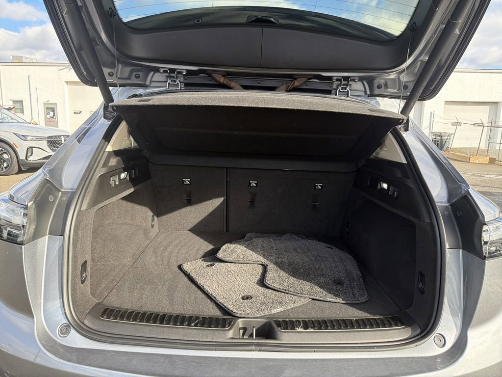 Used 2021 Buick Envision Avenir w/ Technology Package II image 29