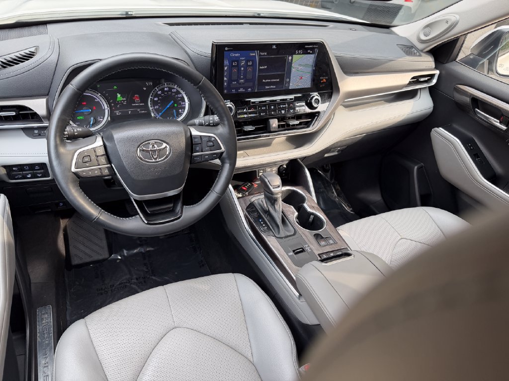 Used 2022 Toyota Highlander Limited AWD/4WD image 13