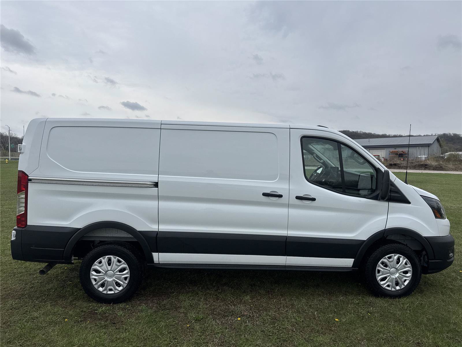 New 2026 Ford Transit 250 Low Roof w/ Exterior Upgrade Package RWD image 6