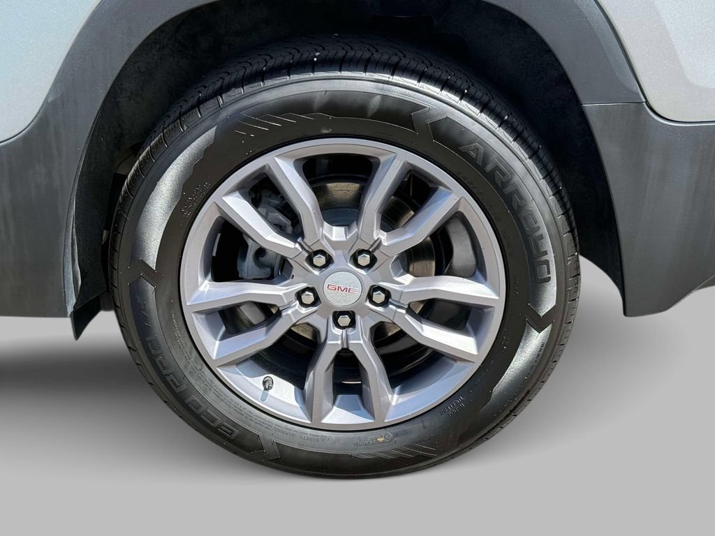 Used 2023 GMC Terrain SLT w/ LPO, Floor Liner Package FWD image 13