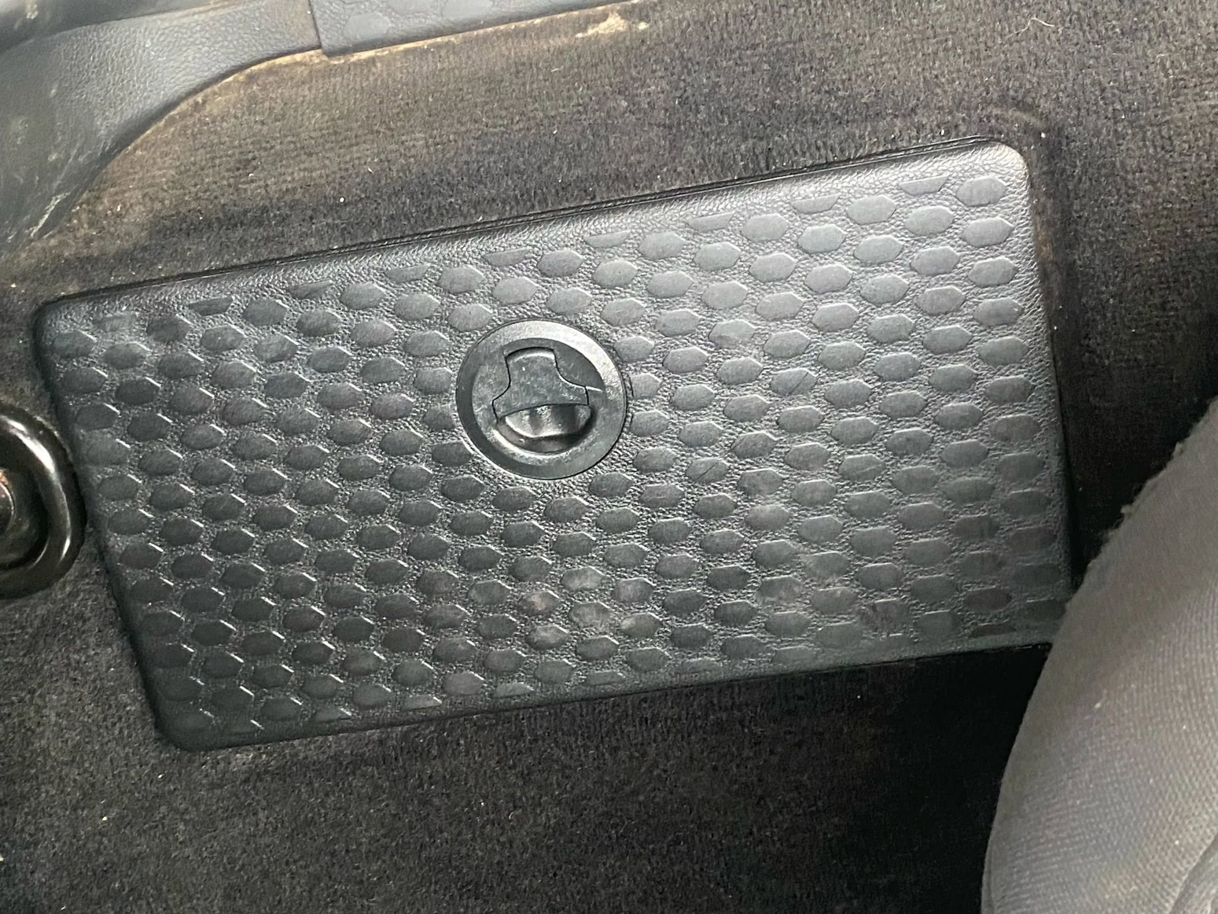 Used 2012 RAM 2500 ST w/ Chrome Appearance Group image 39