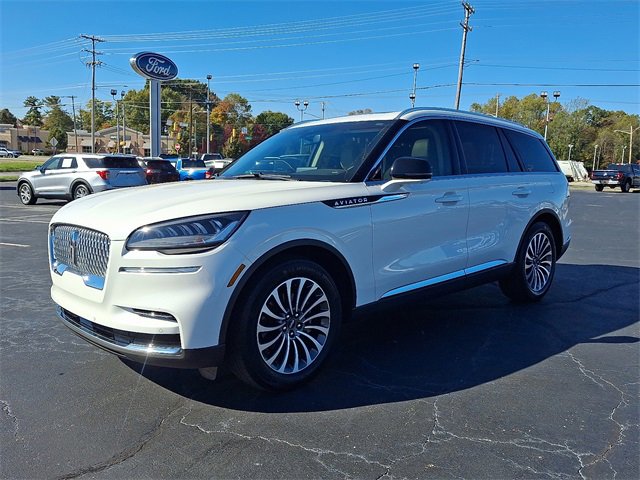 Used 2022 Lincoln Aviator Reserve w/ Elements Package Plus image 3