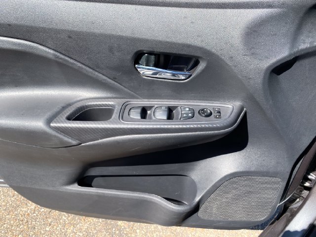 Used 2024 Nissan Versa SV FWD image 13