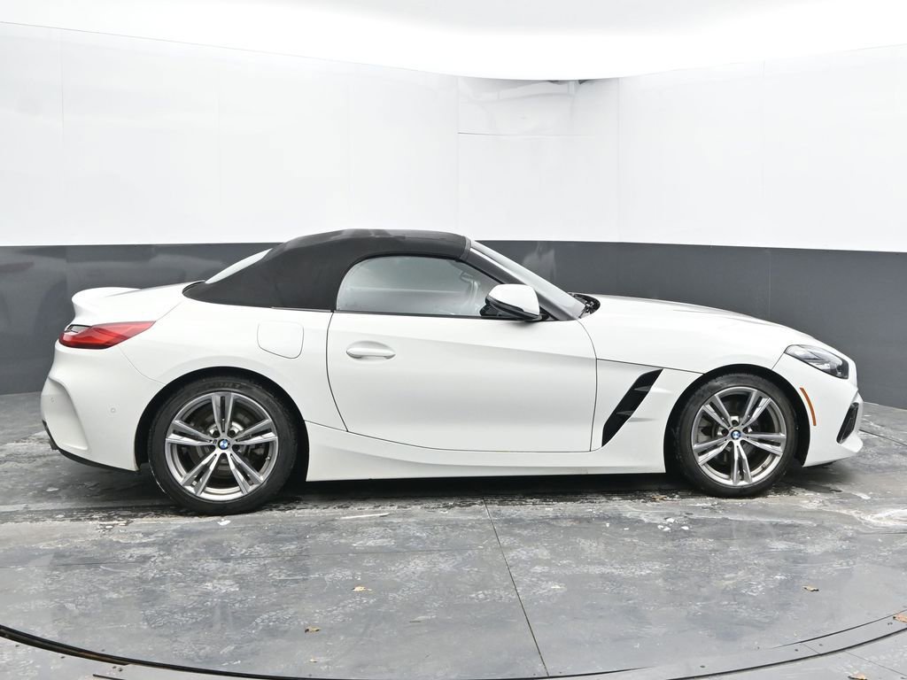 Used 2025 BMW Z4 sDrive30i image 9
