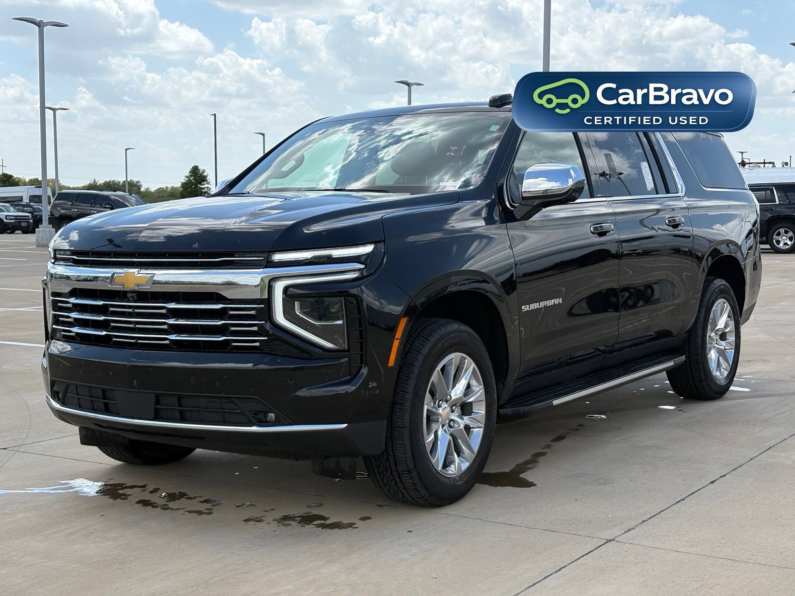 Used 2026 Chevrolet Suburban Premier AWD/4WD image 3