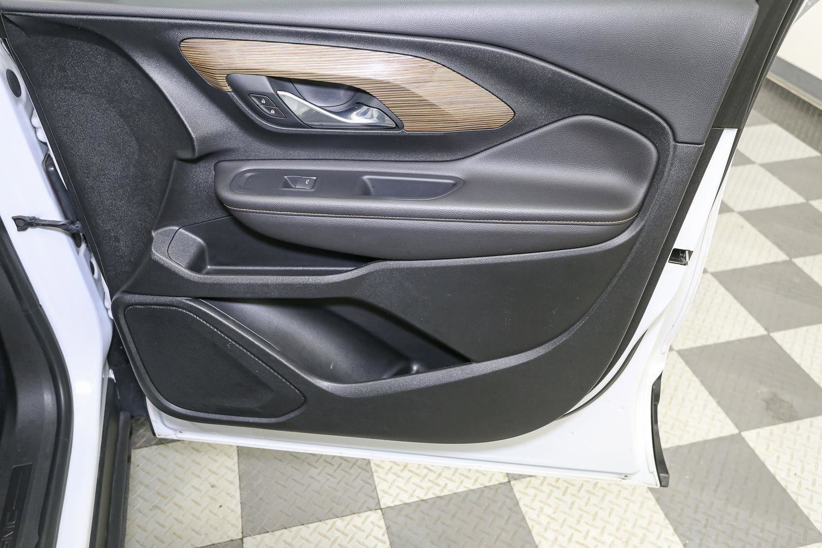 Used 2021 GMC Terrain SLE w/ Driver Convenience Package image 23