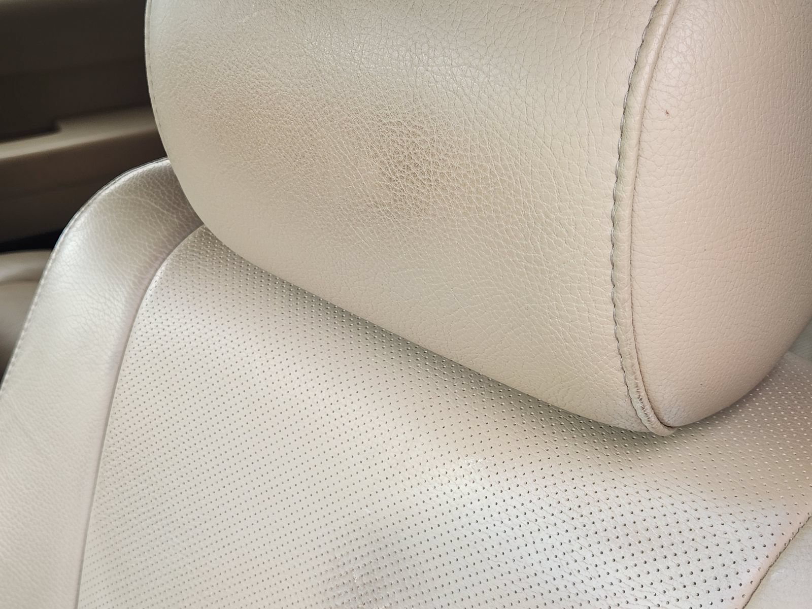 Used 2016 Toyota Sequoia Platinum RWD image 16