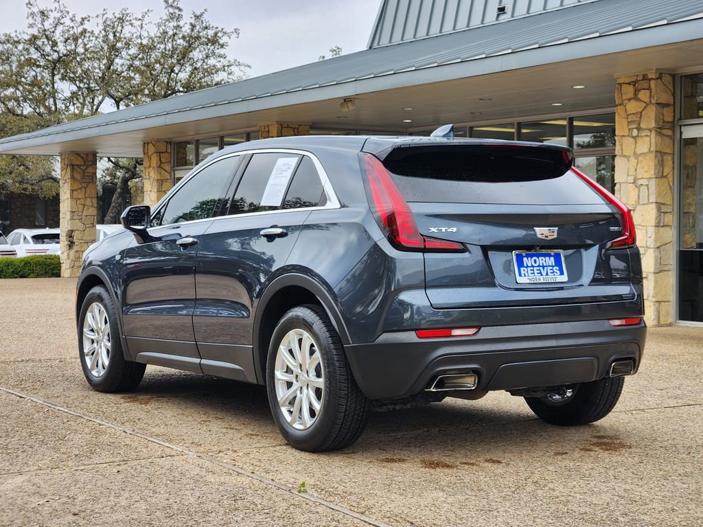 Used 2020 Cadillac XT4 Luxury w/ Cold Weather Package image 5