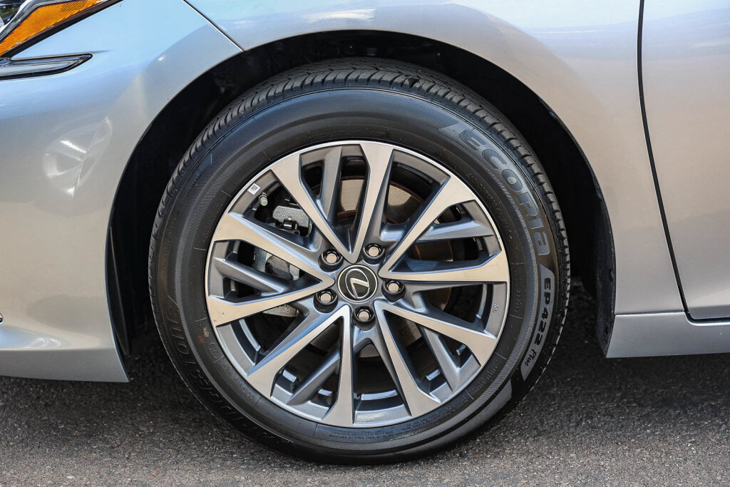 Used 2025 Lexus ES 350 FWD image 29