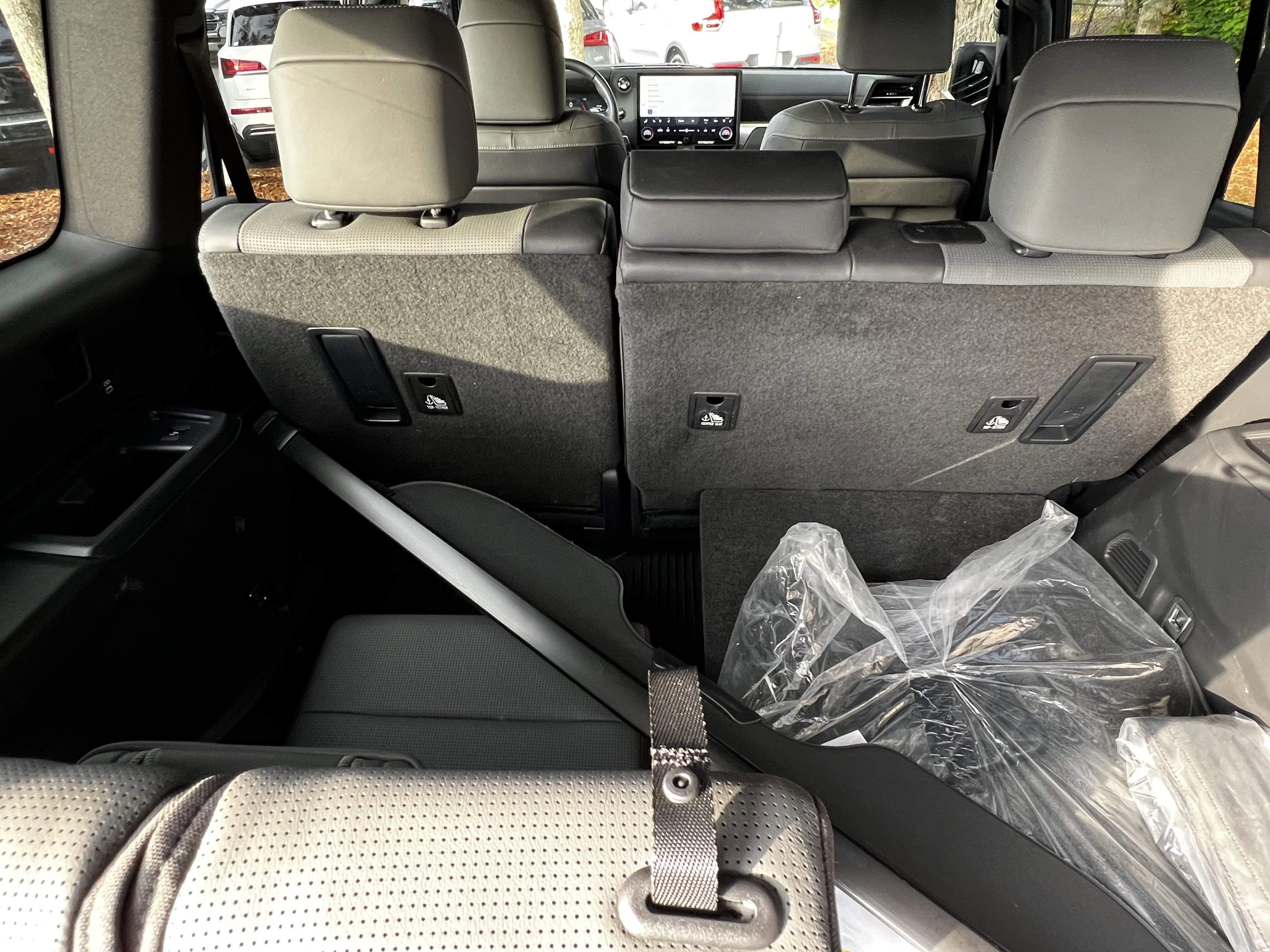 Used 2025 Lexus GX 550 w/ Accessory Package (2T) AWD/4WD image 49
