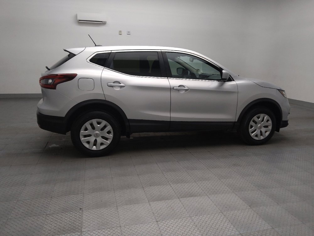 Used 2020 Nissan Rogue Sport S image 10