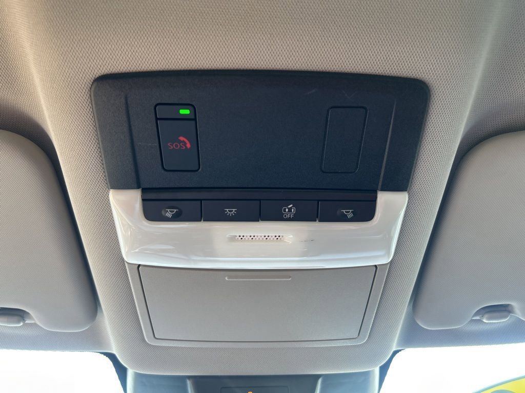 Used 2022 Nissan Rogue SV image 27