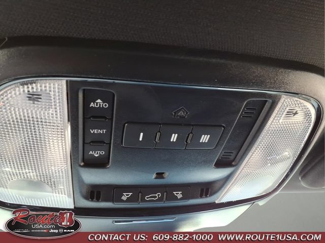 Used 2025 Dodge Durango R/T AWD/4WD image 36