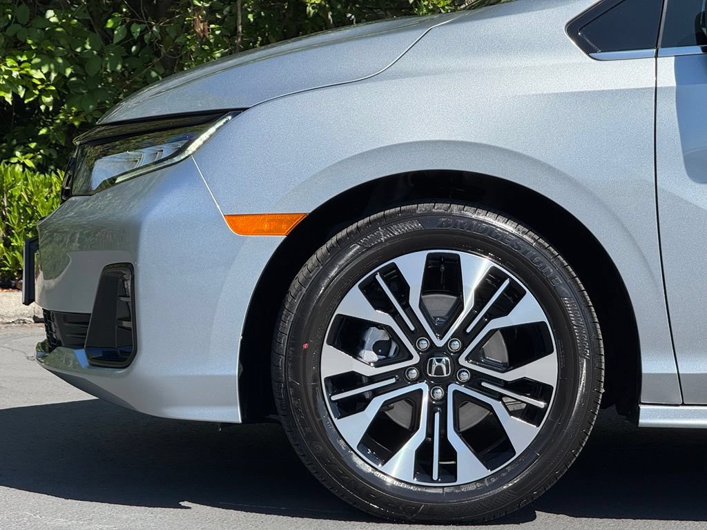 Used 2026 Honda Odyssey Elite image 4