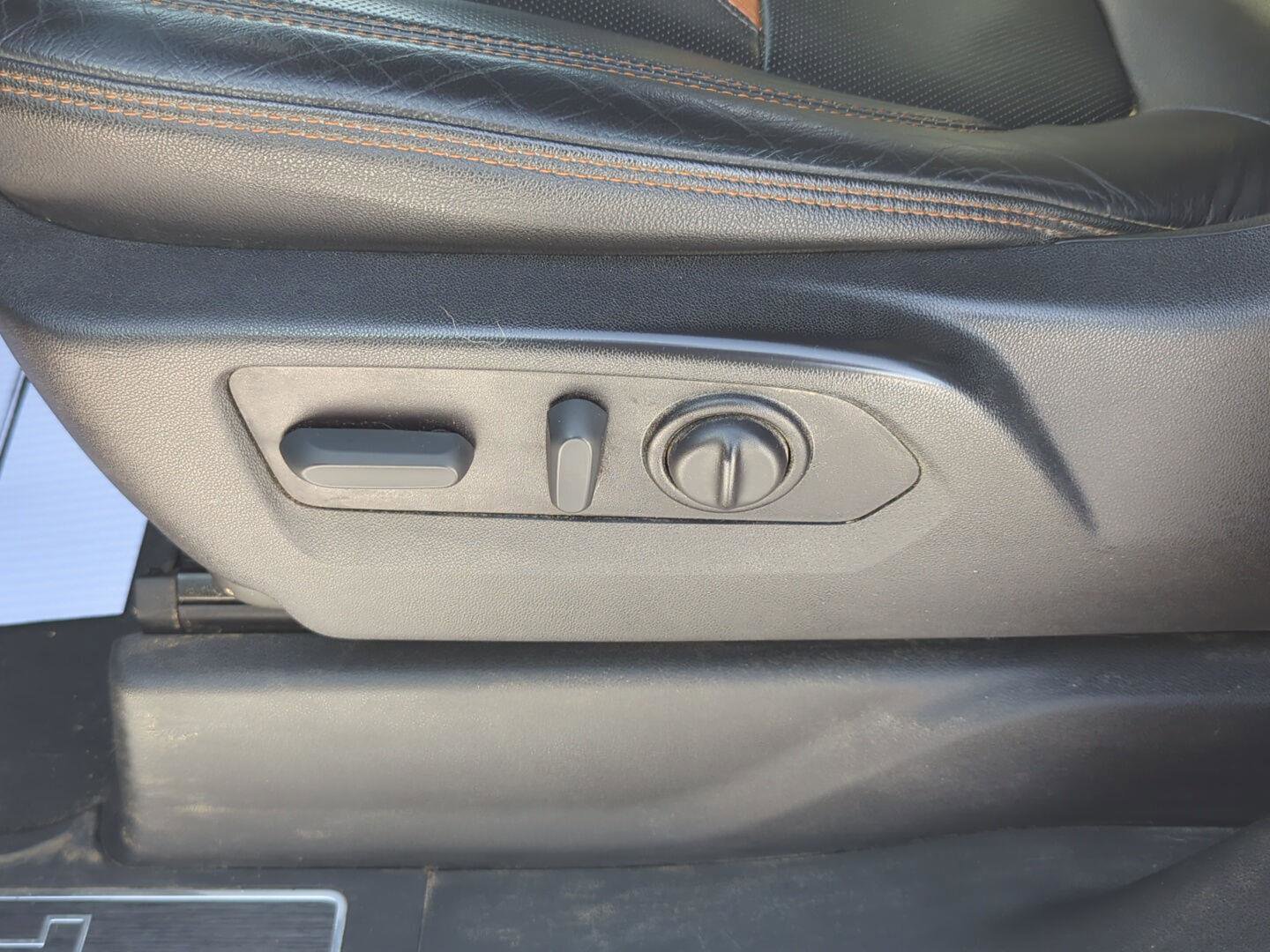 Used 2021 GMC Sierra 1500 AT4 image 11