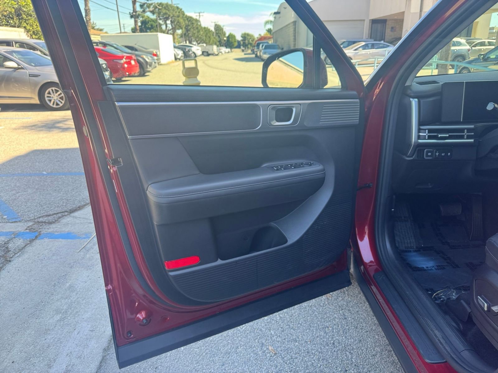 Used 2025 Hyundai Santa Fe SEL image 18