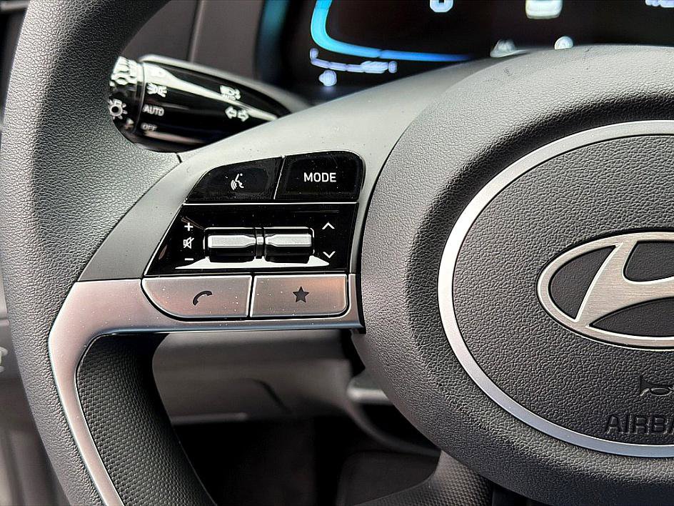 New 2026 Hyundai Elantra SE image 12