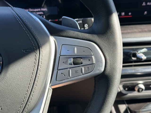 Used 2026 BMW X7 xDrive40i w/ Premium Package AWD/4WD image 31
