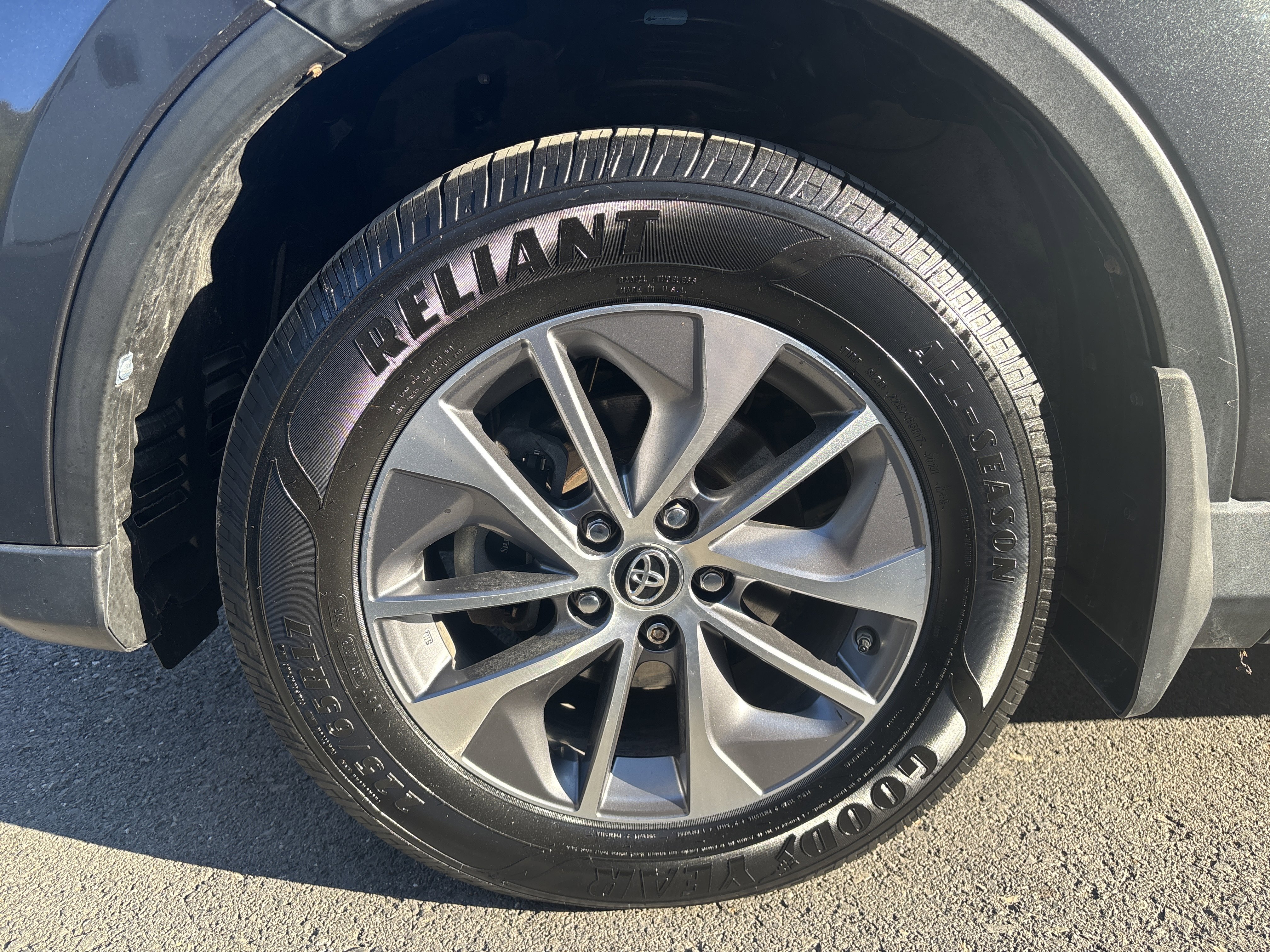 Used 2017 Toyota RAV4 XLE w/ Protection Package image 11