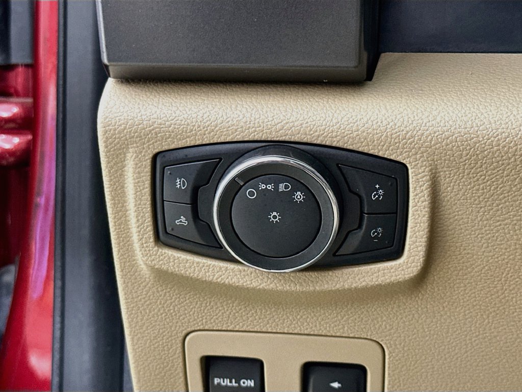 Used 2016 Ford F150 XLT w/ Equipment Group 302A Luxury RWD image 12