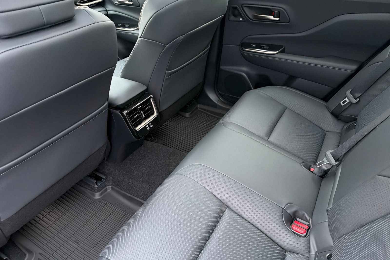 New 2026 Toyota Crown Platinum AWD/4WD image 9