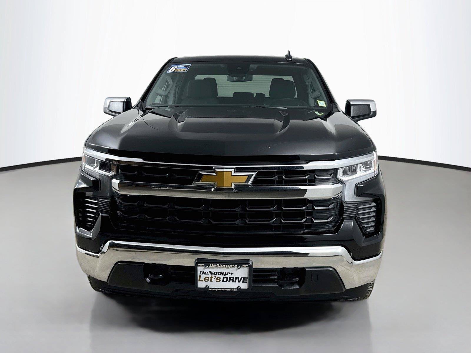 Used 2023 Chevrolet Silverado 1500 LT AWD/4WD image 7